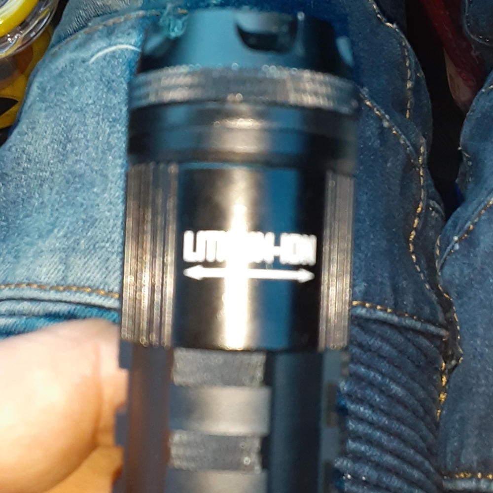 Bushnell flashlight - Picture 5 of 5